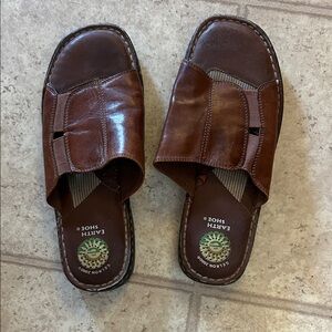 Earth Shoes Women’s Brown Leather Slide Sandals